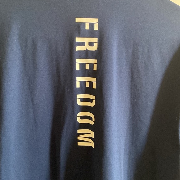 Navy blue under armor collared shirt - Picture 5 of 8